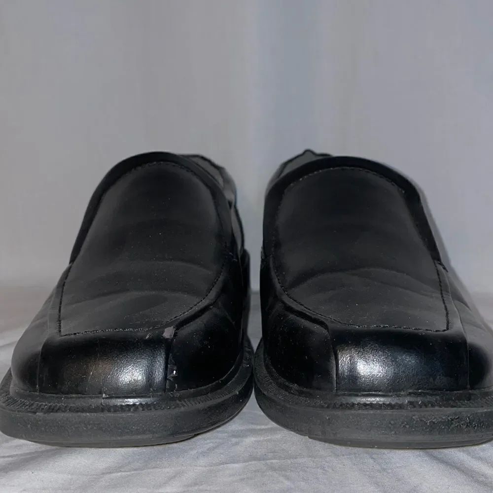 Deer stages loafers 